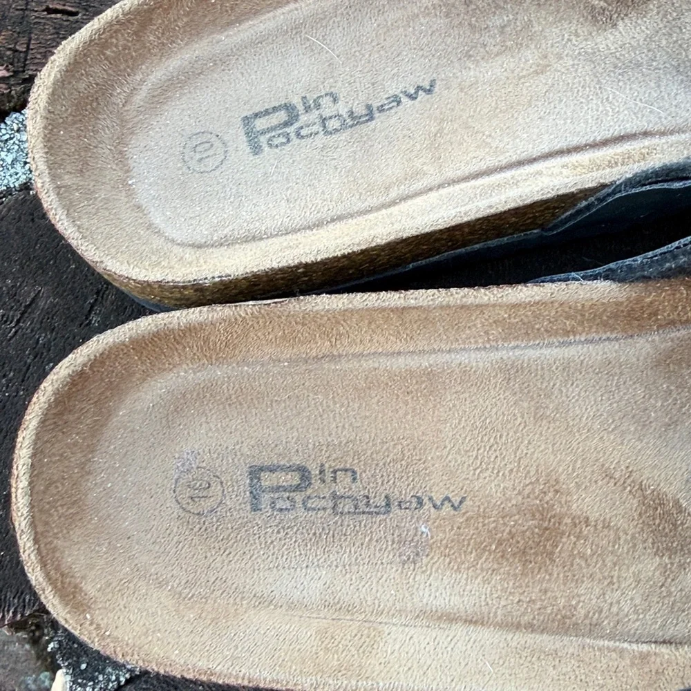 Pin Pochyaw Black Slide Sandals size 10 - Picture 3 of 6